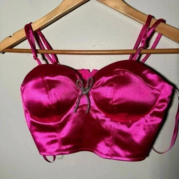 NWOT  CRYSTAL SKYS HOT PINK SATIN BUSTIER/CROP TOP WITH RHINESTONE BOW DETAILS S - Picture 4 of 6